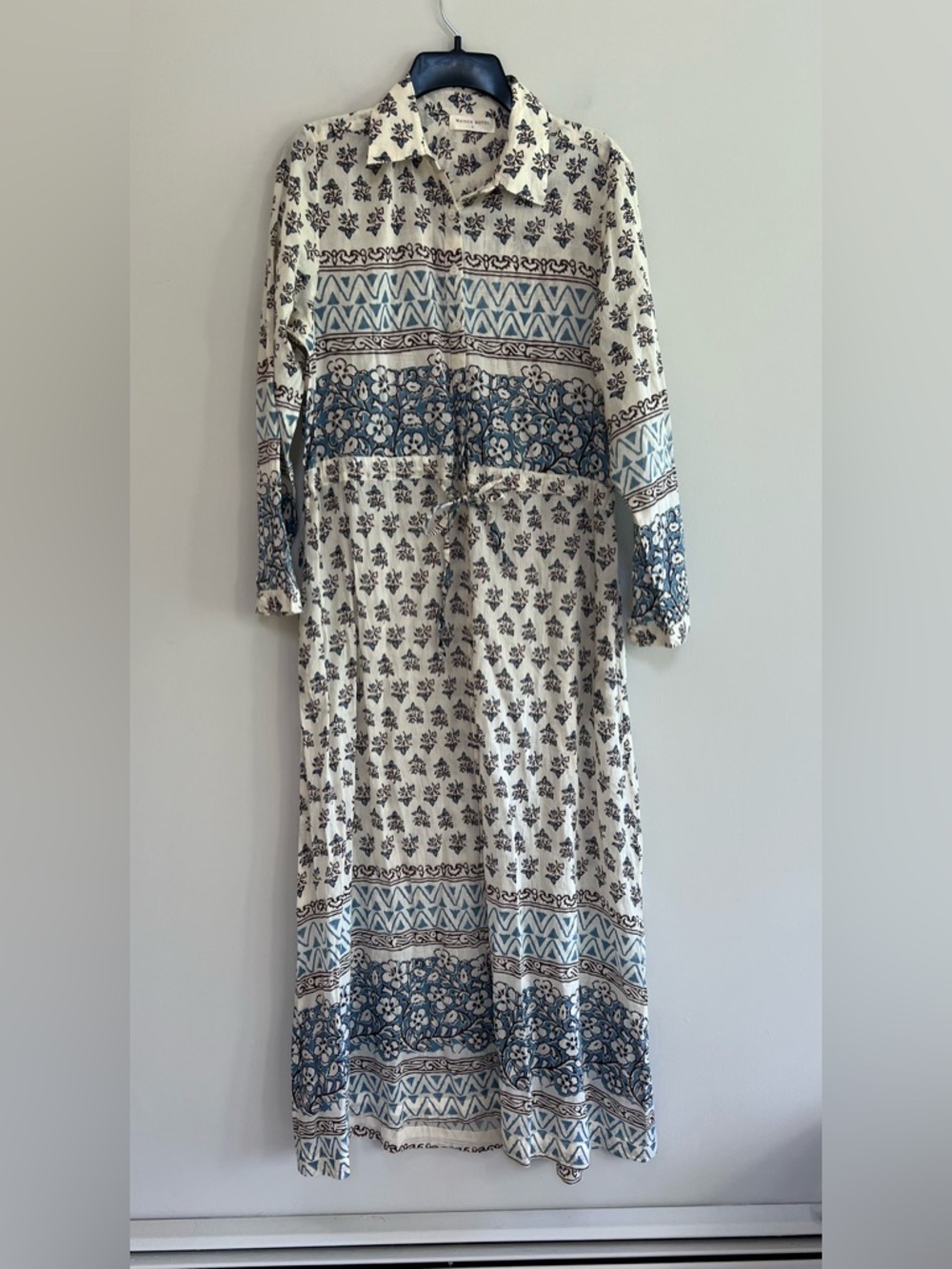 Maison Hotel Justine Floral Button Up Cotton Robe Dress in Ecru White + Blue, S - Picture 2 of 13